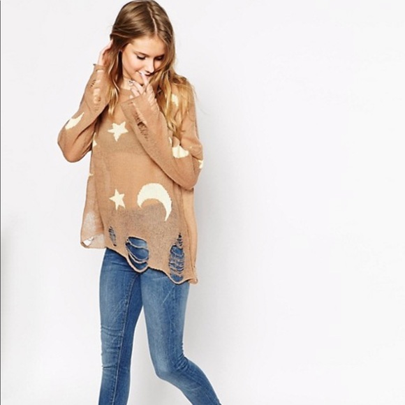 Wildfox Moon 🌙 & Stars ⭐️ Sweater - Picture 3 of 6